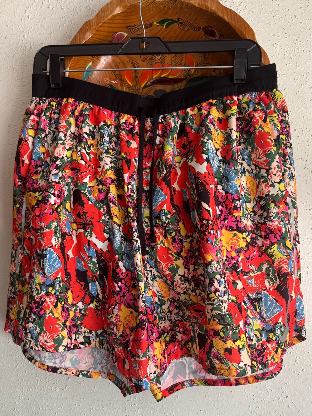 Nike Bold Abstract Floral Men’s Running Shorts Size XL